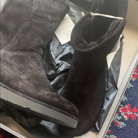 UGG W Abree Short Boots - Picture 5 of 8